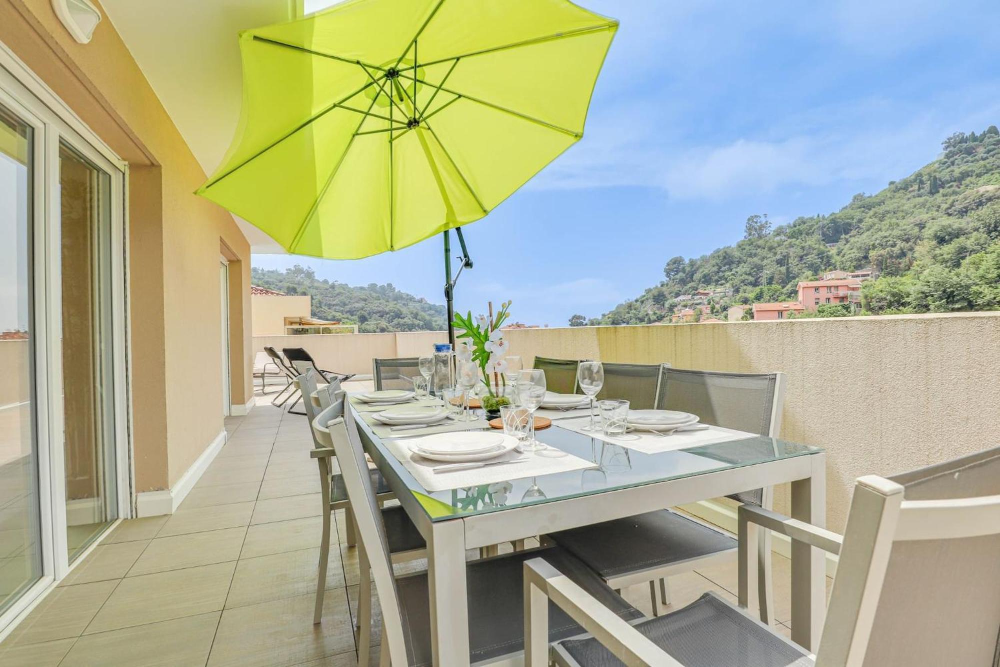 Spacieux Rooftop Parking, Terrasse Ensoleillee Menton Exterior photo